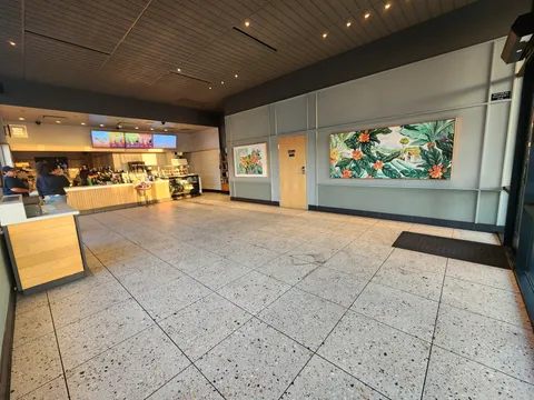 This Starbucks with no furniture and no public restrooms