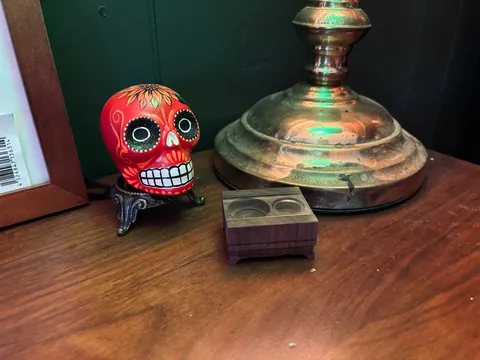 Always been my dream to have a study/library space. Finally finished.