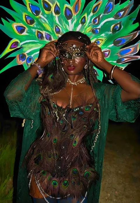 Just wanted to show off my peacock inspired makeup look. 🦚