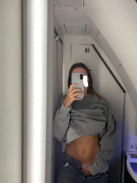 Horny fucking (f)light here