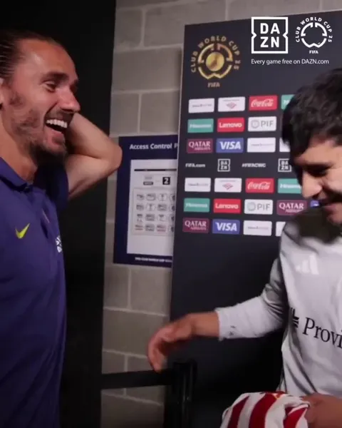 [DAZN] Seattle Sounders midfielder Obed Vargas, a childhood Atleti fan, got to meet his favourite player Griezmann after the game
