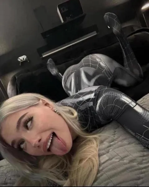 Looking for a goon bud? Message me!