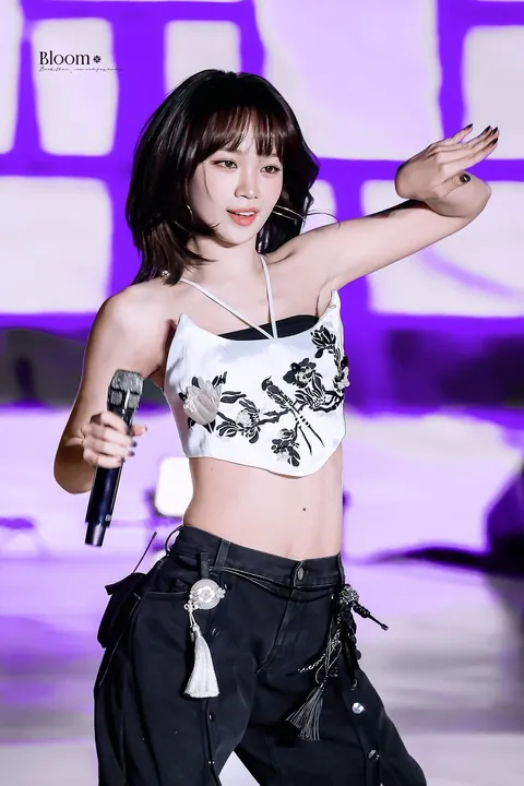 LE SSERAFIM - Chaewon