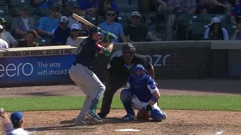 Mariners Cal Raleigh hits home run #30 to lead the majors, and also becomes first switch-hitter ever with 30 or more home runs before the All-Star break