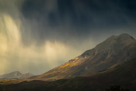 Edge of a Season, Utah [OC] [2048x1365]