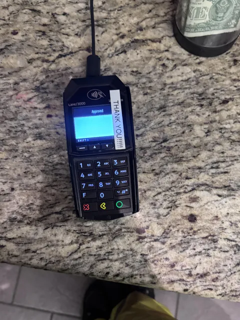 This label conveniently covers up the “No tip/ 0%” option
