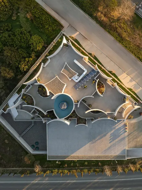 Vet Hospital Tirana by Davide Macullo Architects, TIRANË, ALBANIA