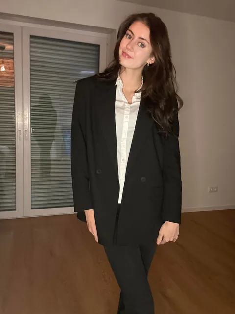 What my co-workers saw Vs. What Reddit saw