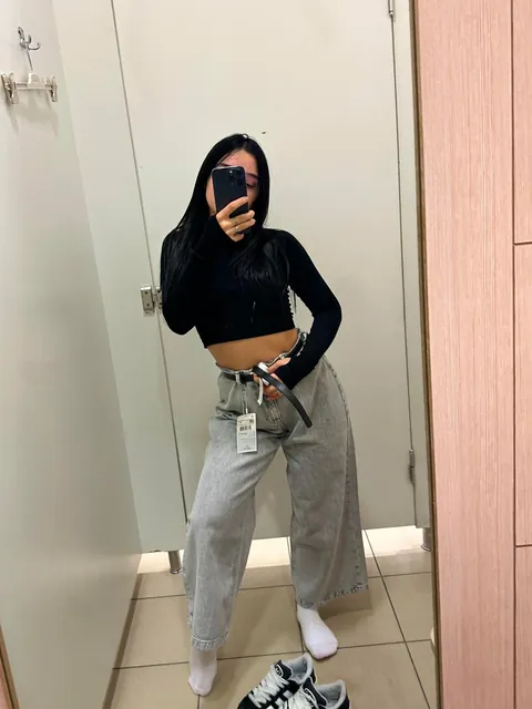 Would you fuck me in this fitting room?