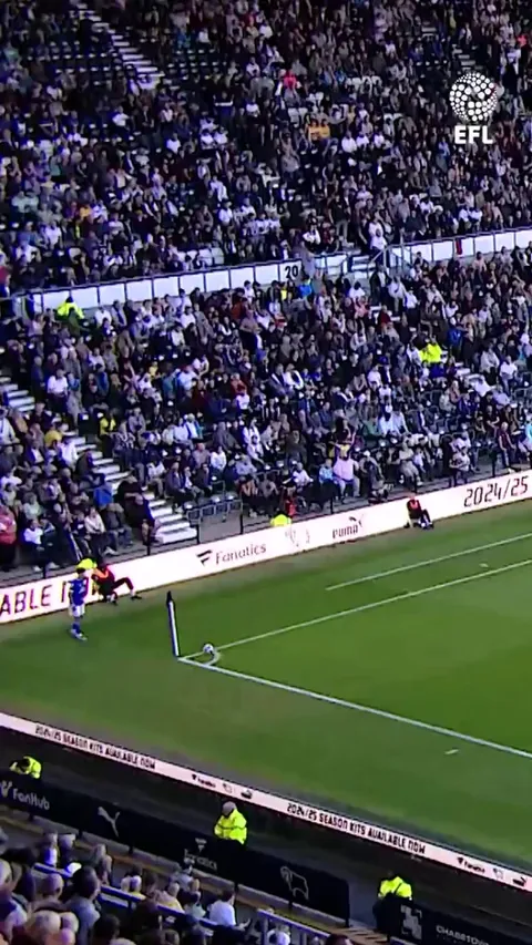 This extraordinary miss by Ebou Adams which took place in the game between Cardiff City and Derby County 