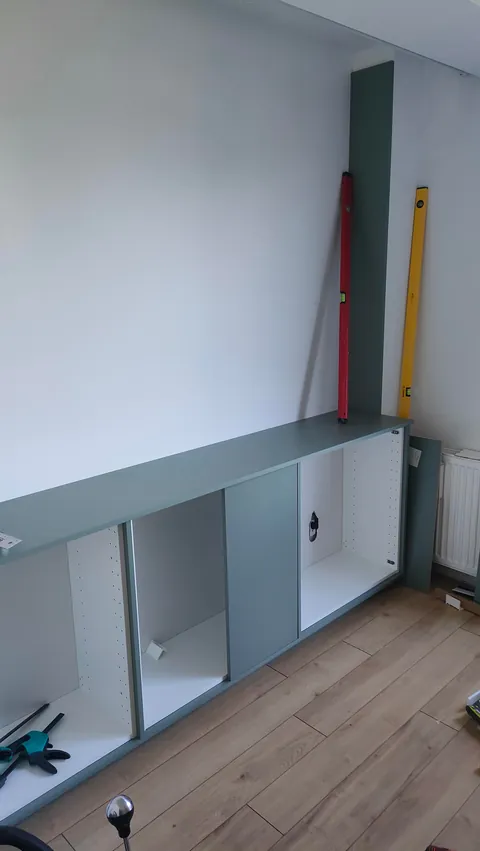 Made myself a new piece of furniture for my office, that was a lot harder than I have expected 👀