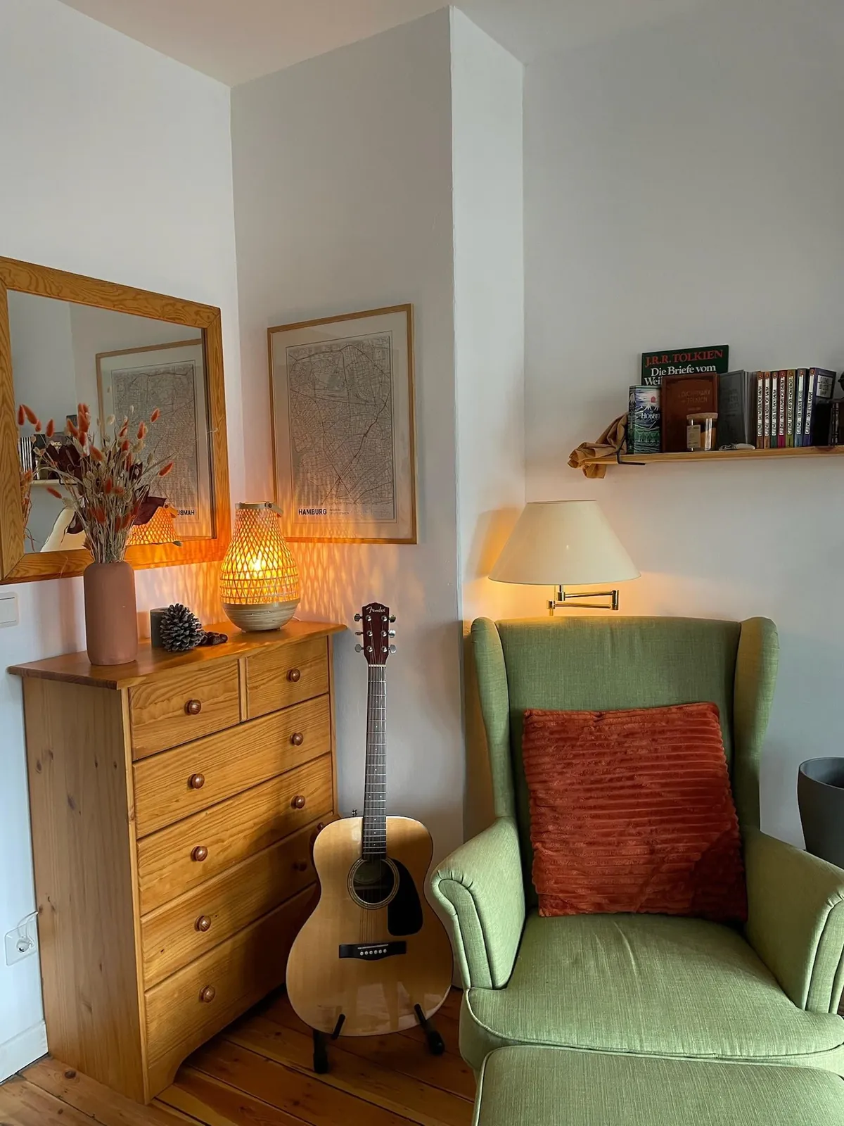 Posted in male living space and was told to post here :)