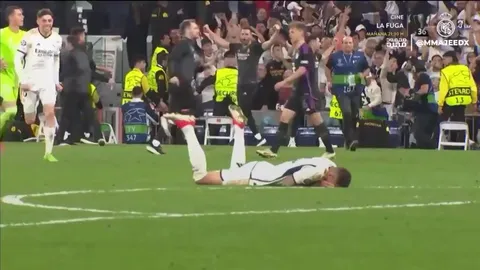 Joselu after he sent Real Madrid to the Champions League final.