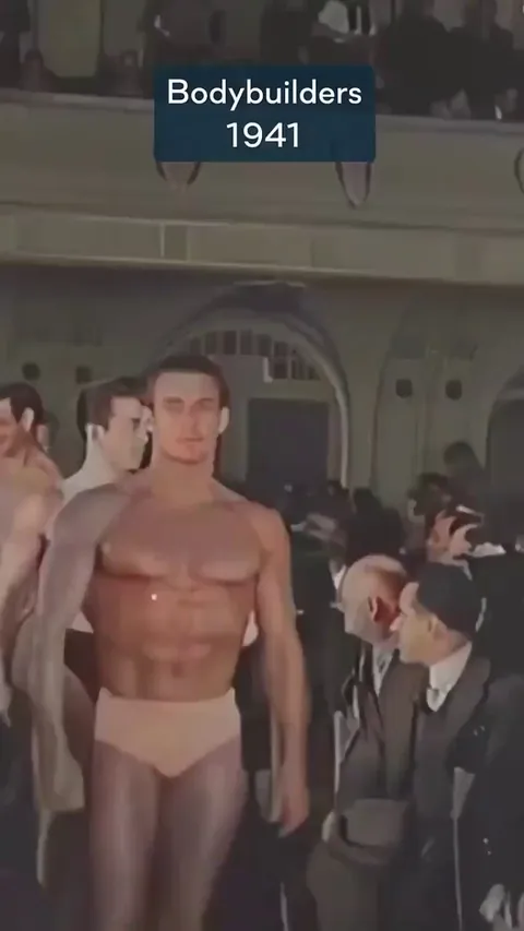 Bodybuilders, 1941. The bodies look natural!