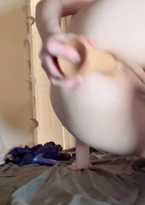 Dildo up my ass like a good slut