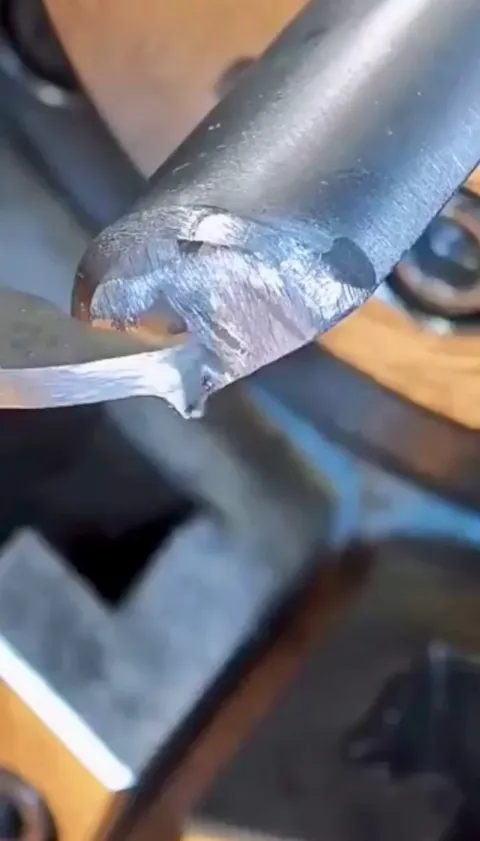 Buckle spring bending process