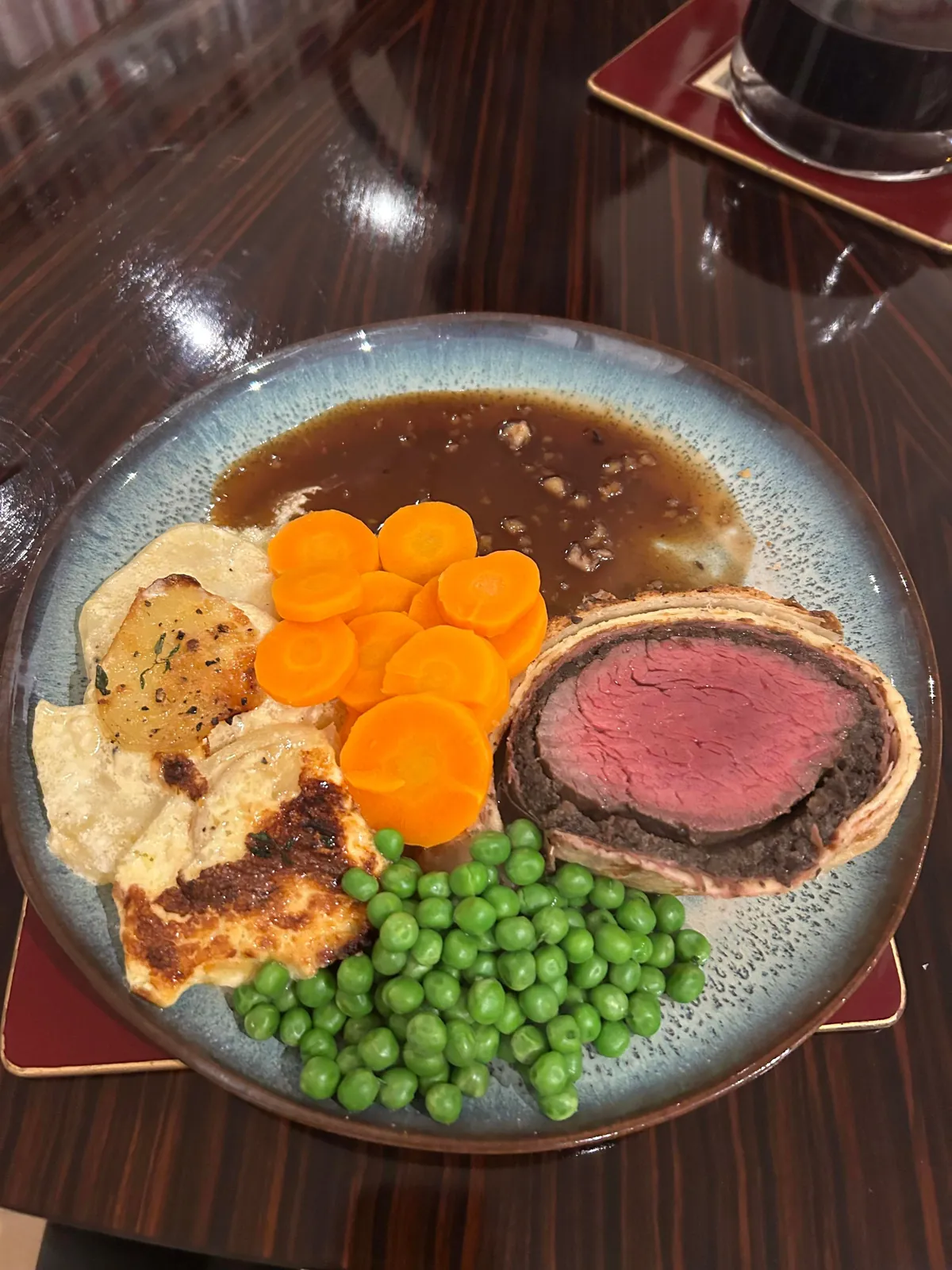 [homemade] beef wellington for my mum’s birthday