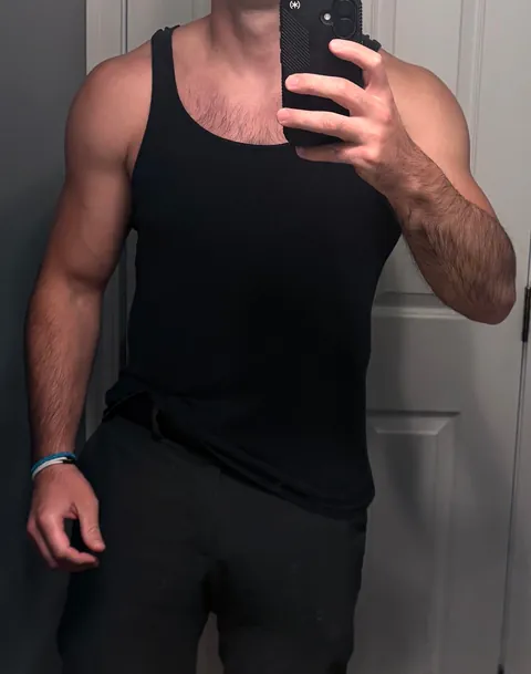 (41) I actually really like this outfit 😁