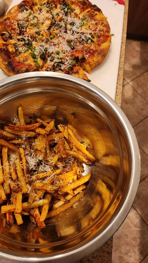 [homemade] Cast iron pizza and garlic parmesan fries