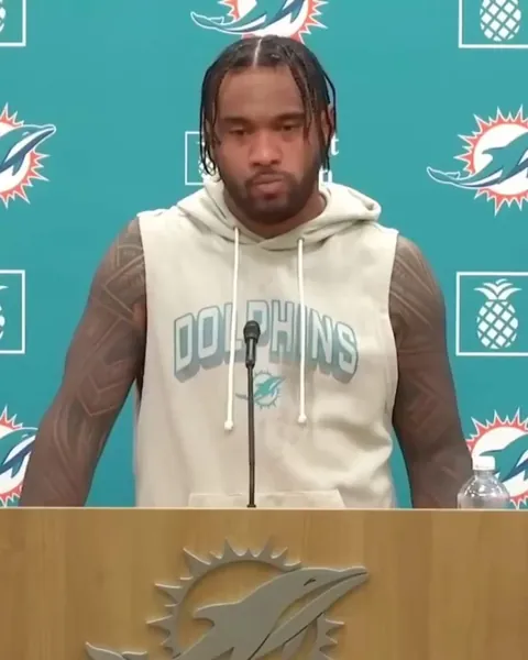 [Highlight] Tua says he hasn't really kept up with the QBs from his draft class: "Some are married, some aren't married. Some dating super models, some not."