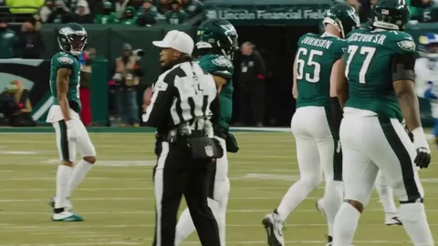 [Highlight] Jalen Carter thanks Nolan Smith for trusting his stunt call that led to a 3rd down sack against the Rams in the playoffs