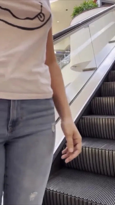 Taking my titties out in the middle of the mall was one of my riskiest flashes ever, so many people around, such a turn on…