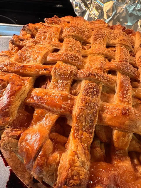 [Homemade] Apple pie for my wife’s birthday