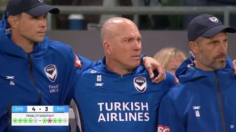 The moment 2nd tier australian club South Melbourne beat A-League side Melbourne Victory to win Australian Cup.