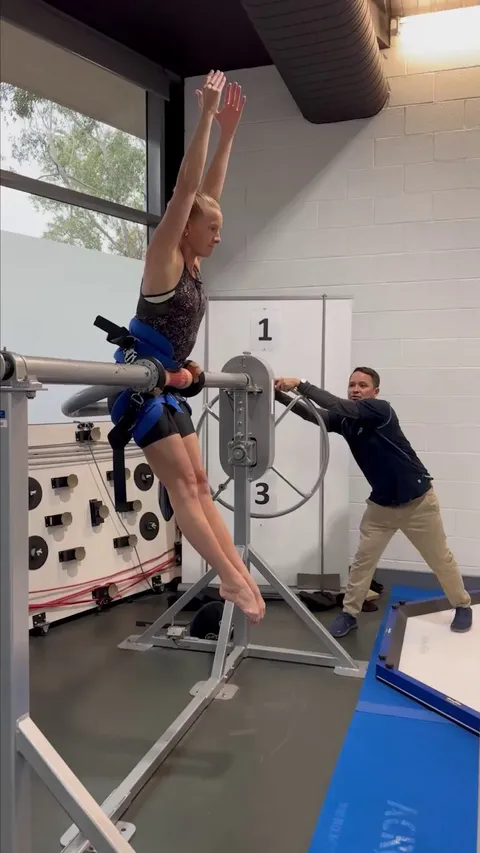 How Athletes Train For Red Bull Cliff Diving