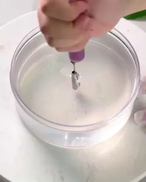 Creating art in jelly