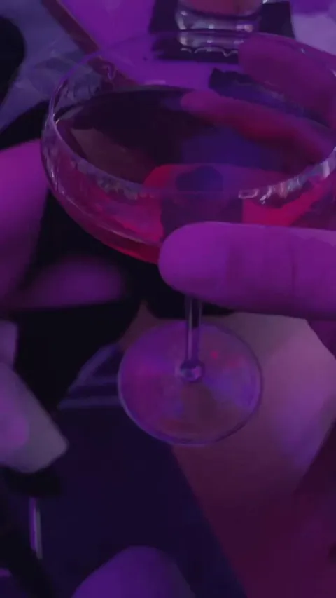 From being ghosted by a redditor to meeting a couple and squirting multiple times.