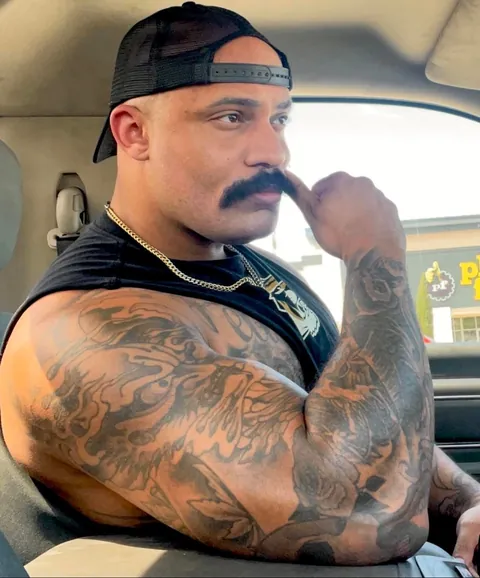 My girlfriend had this drawn for me 😭😭😭😭😭😭