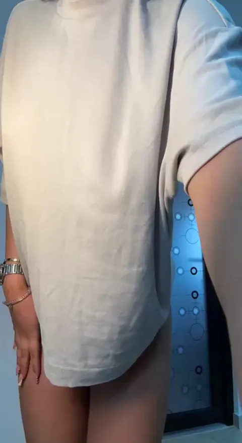 First time here… hope you like my little tease 😘