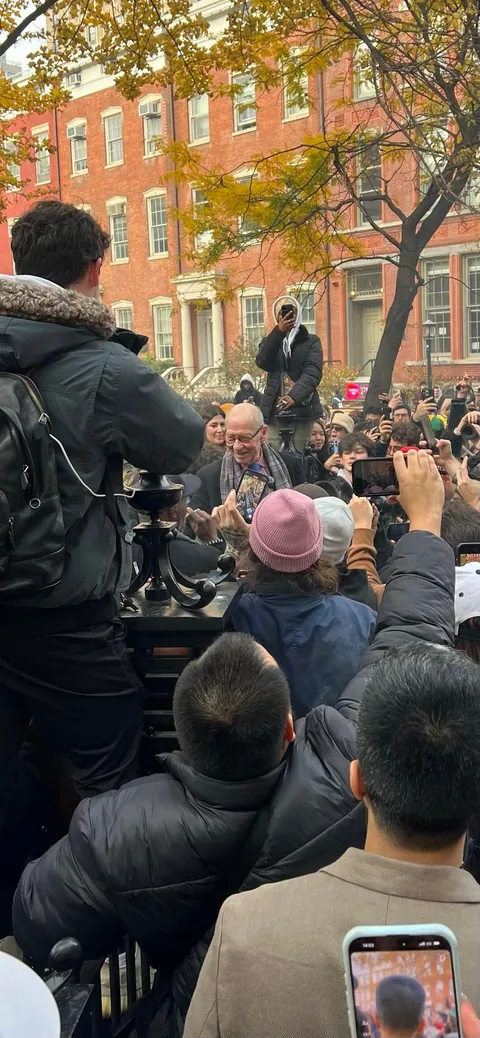 Elderly man handed out flyers to invite people to have a smoke with him, and and a massive crowd showed up