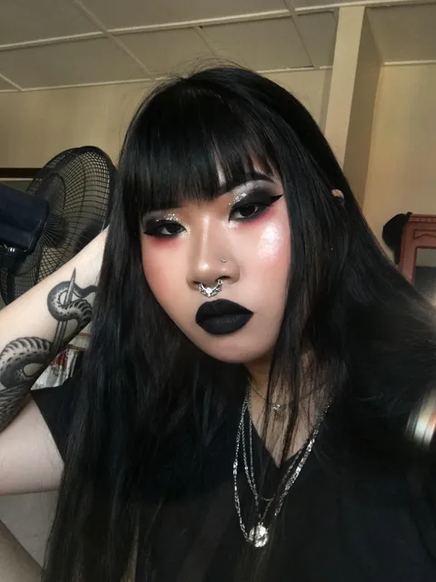 Old photo of my makeup looking good 