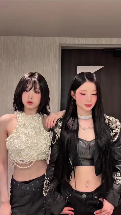 BABYMONSTER - Asa, Ahyeon