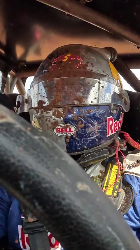 Andrew Carlson using disposable helmet visors for off-road truck racing