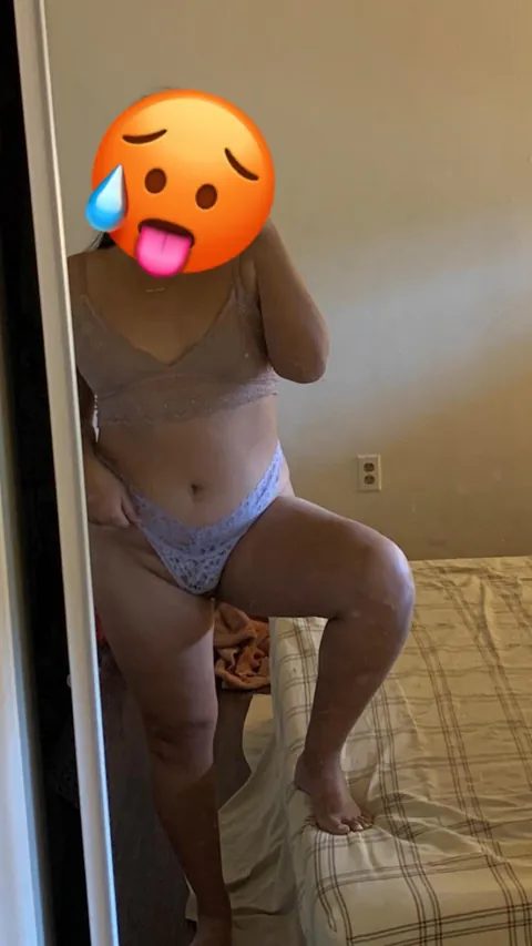 26(MF4M) Pregnant married couple seeking third/bull in Fallbrook/Socal