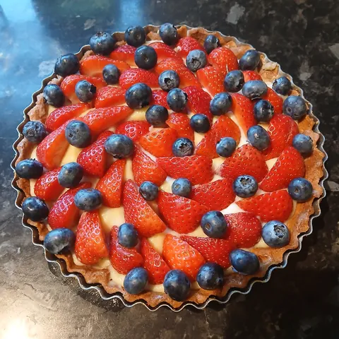 [homemade] Berry Tart with Crème Pâtissière