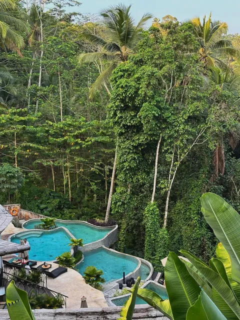 Bali 3-week trip. Highlights of waterfalls, rice fields, insane coast lines