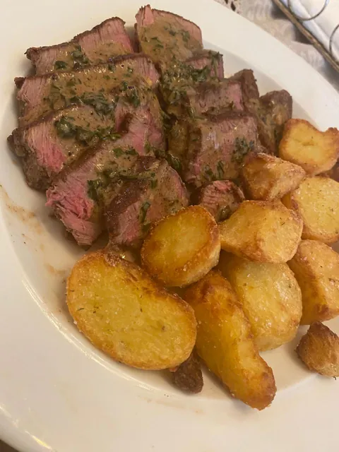 Filet and roasted potatoes [homemade]
