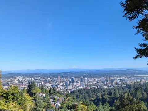 Portland, OR today. Definitely not burning to the ground.