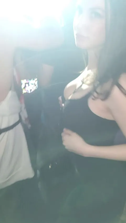 maybe shouldnt have used the flash in this huge crowd lol [GIF]
