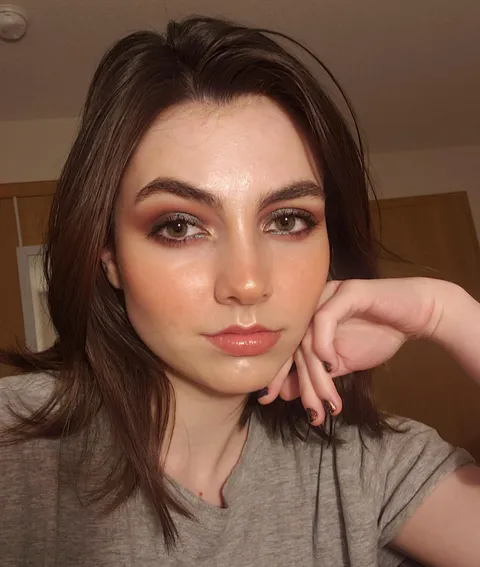 Bronzey, glowy, maybe a bit grungy?