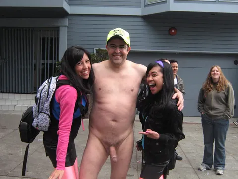 More public erection CFNM fun - blasts from the past at Bay to Breakers