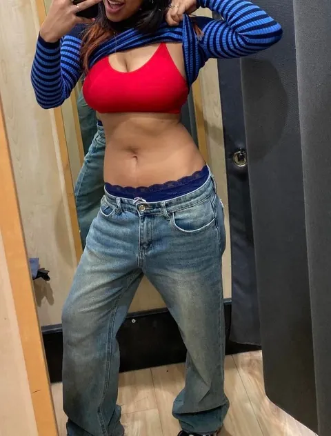 Your Indian girlfriend looks Sexy in red 🍒❤️ (f)