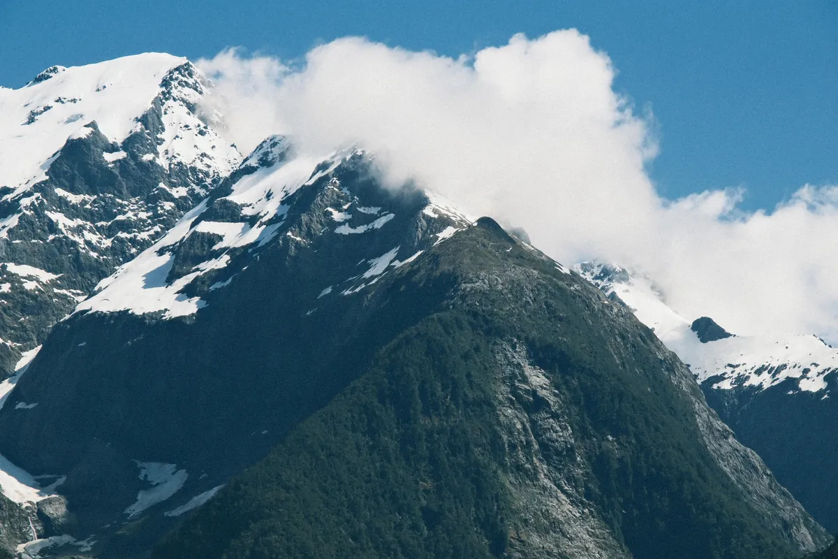 Traveling through New Zealand: Milford and Doubtful Sound