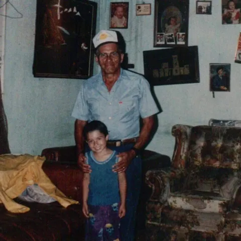 1989, Growing up poor but happy.