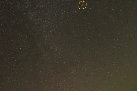 Can someone tell me what i captured in the yellow circle?