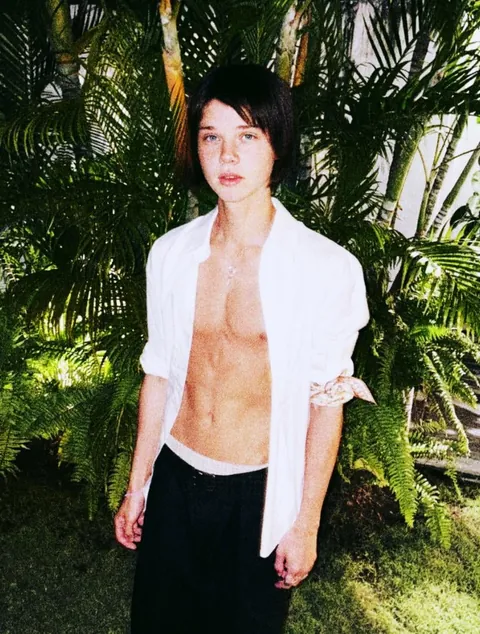 Been told I look transgender my whole life. Guess imma start taking it as a compliment :)